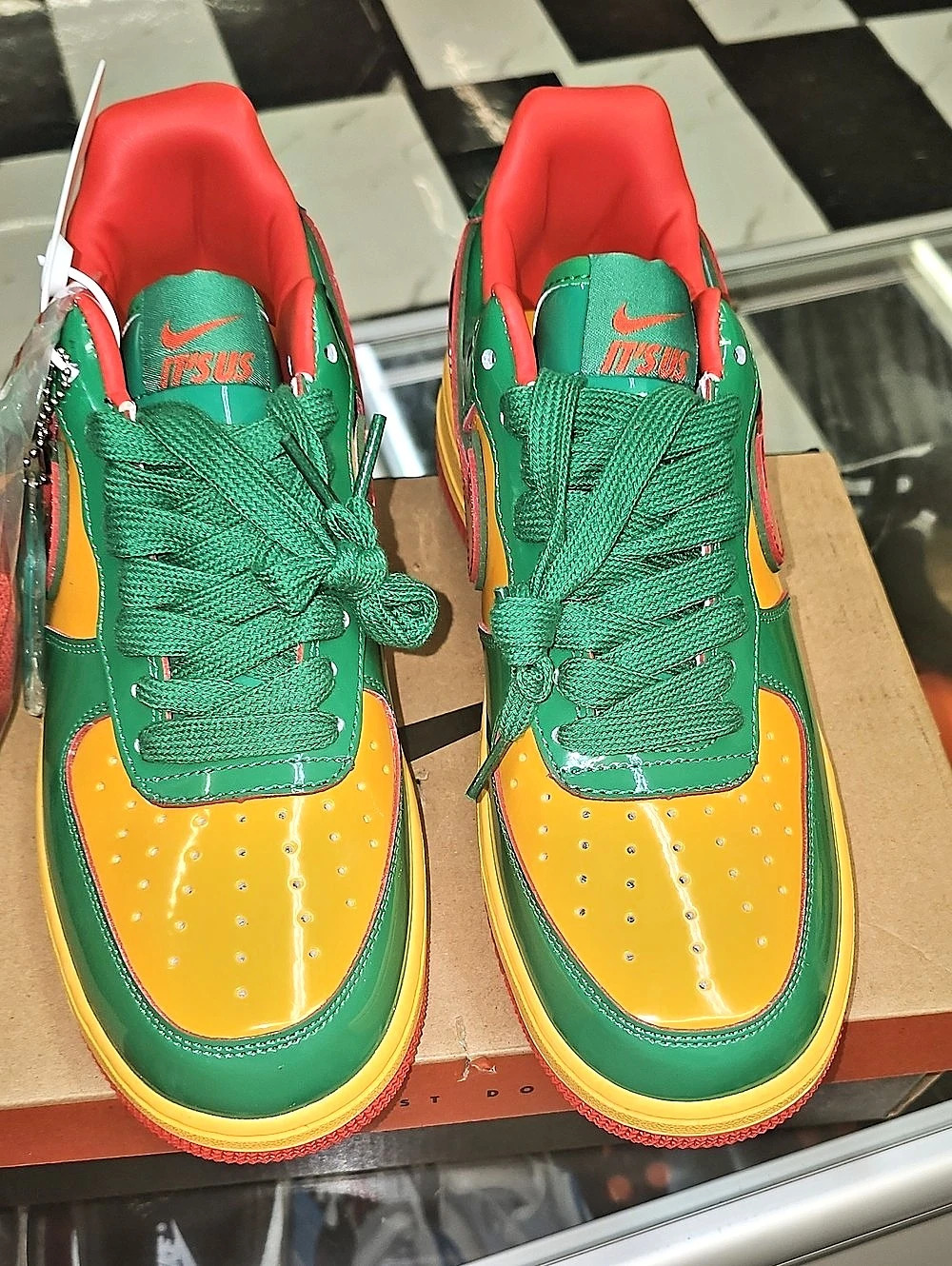 Nike Air Force 1 Low Green Yellow US 9 NWT